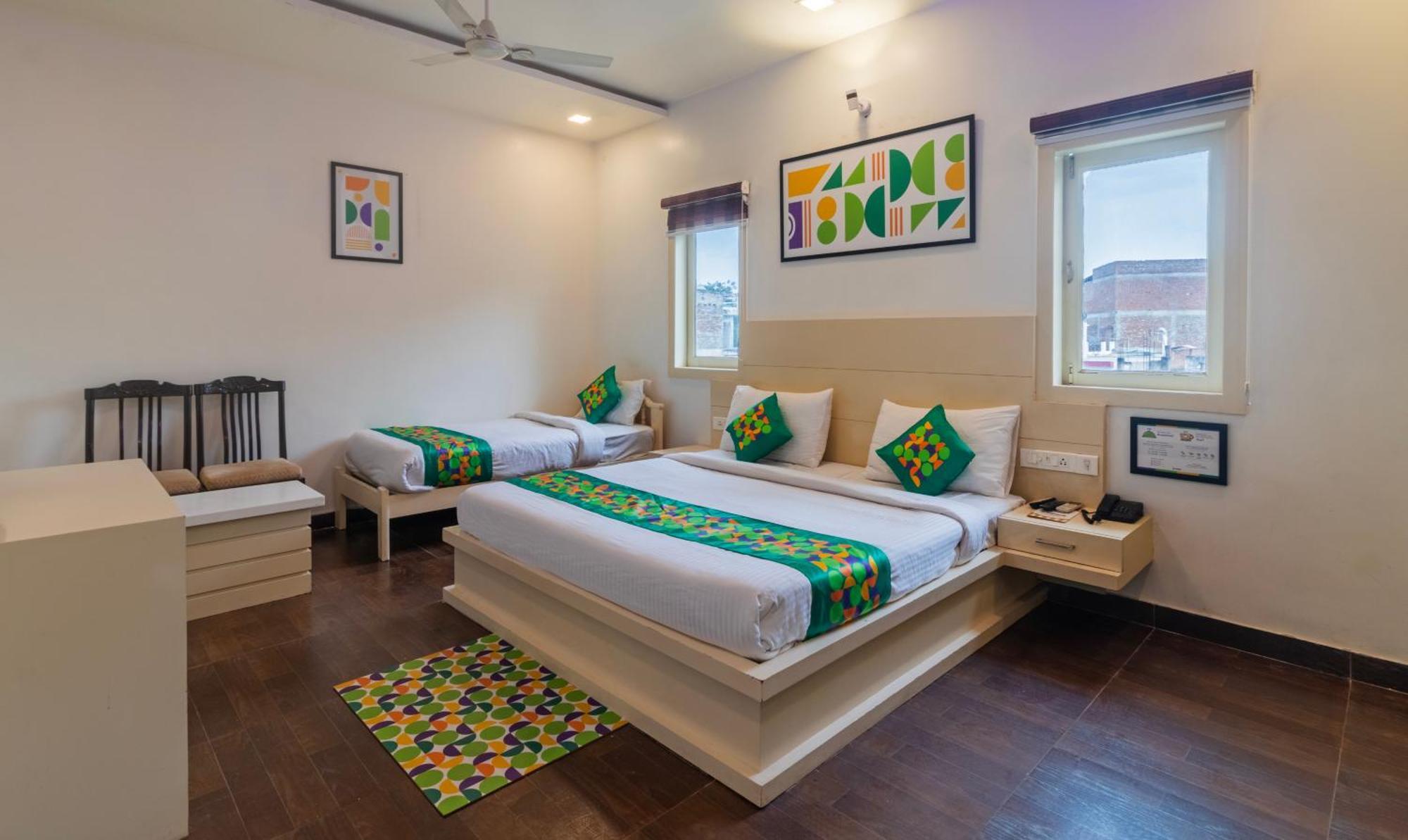 Treebo Empire Red Carpet, Near Taj Mahal Hotel Agra  Exterior foto